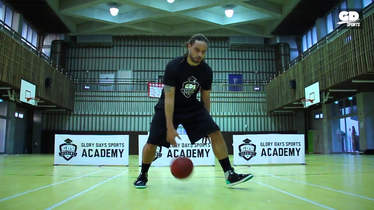 GDS Academy - Dribbling Drill 2 : Cross Over/Behind the Back  進階運球