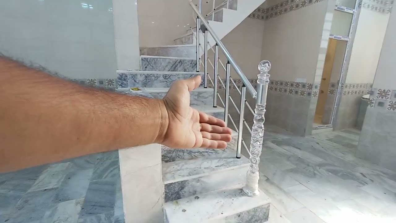 بيت للبيع في كربلاء مساحه 100م سعره 78مليون يبعد عن الامام ع2كيلو كل الخدمات متوفره  07724902896
