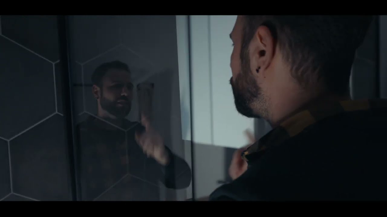 Viata bate filmul (Official Music Video)
