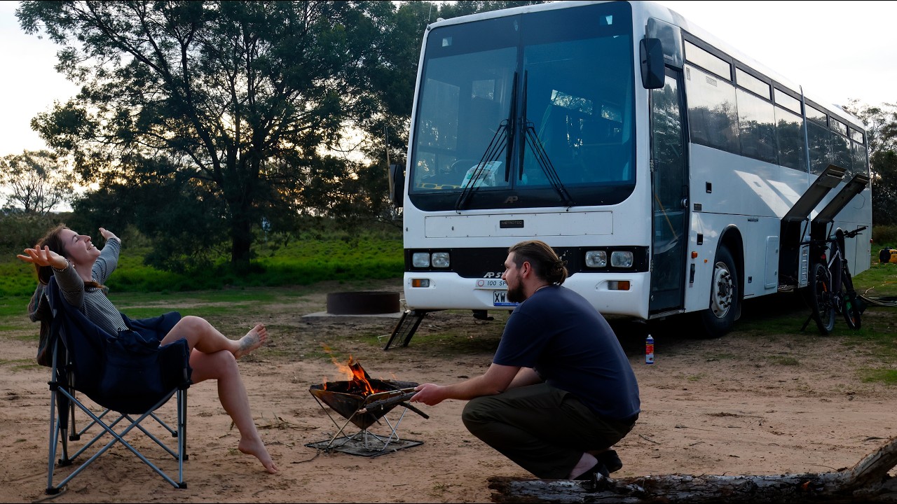 Balancing Off-grid Living and Working on a Converted Bus Australia: Halls Gap and Free Camp