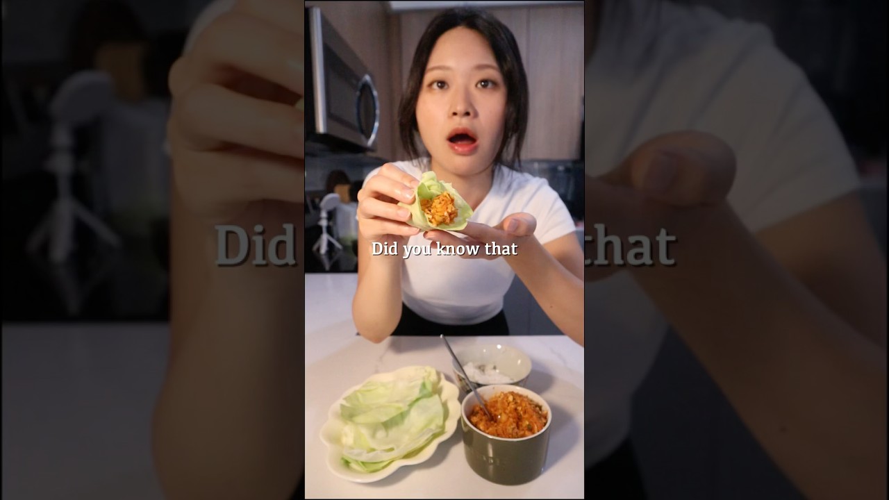 Craving carbs on a healthy diet? Try these easy low-carb Korean cabbage wraps in 15 min! #koreanfood