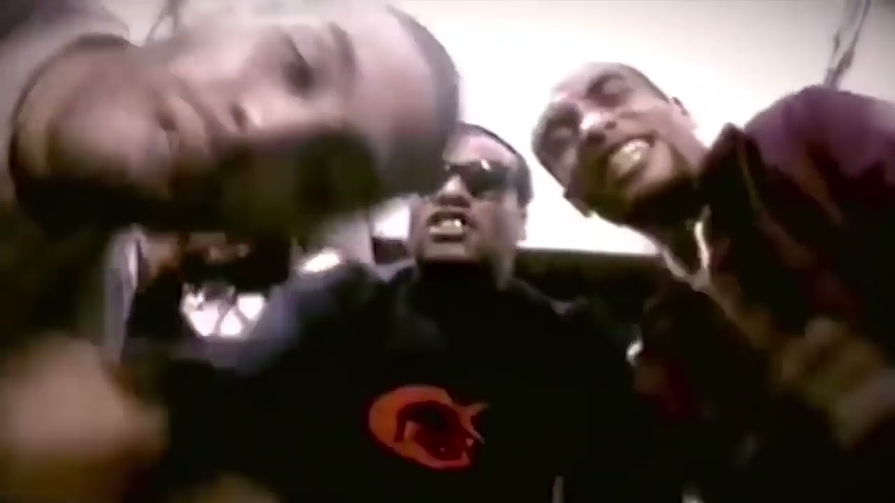Les Sp&eacute;cialistes - On fout l'feu (1999)