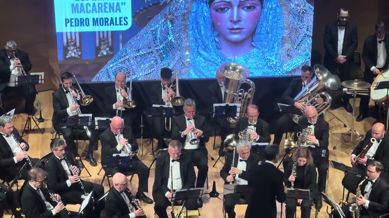 Esperanza Macarena por la banda de música sinfónica de Sevilla 