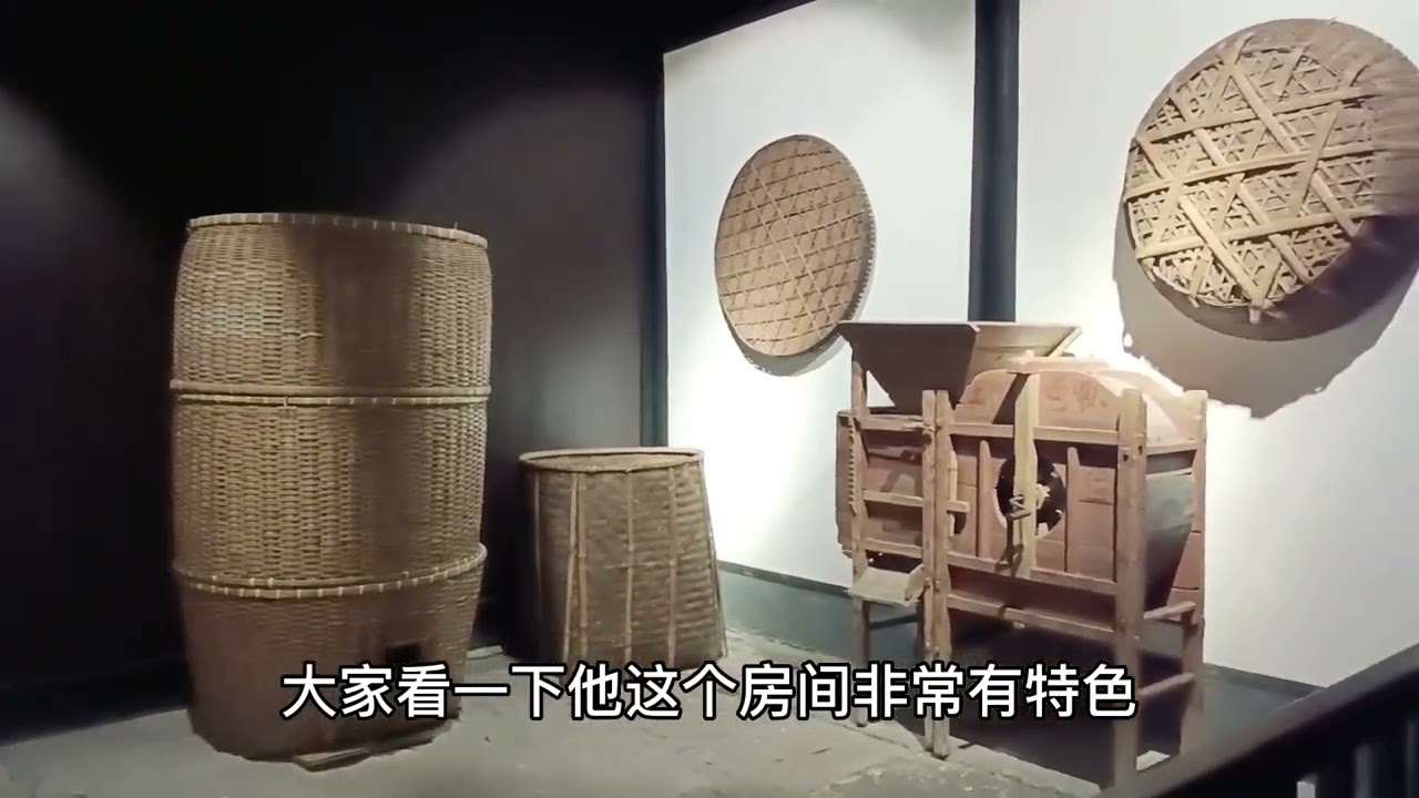 来到浙江绍兴，怀着崇敬的心情，去参观了鲁迅故居