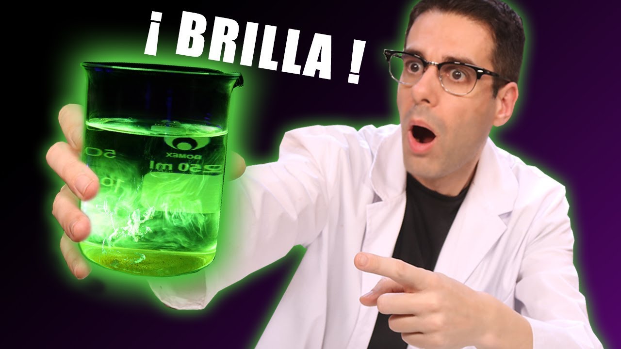 EXPERIMENTOS QUE BRILLAN EN LA OSCURIDAD | Experimentos con Mike