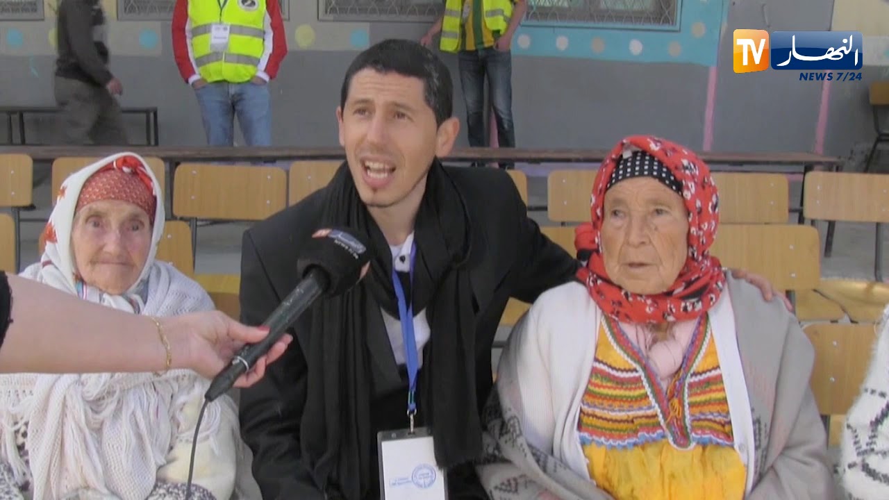تيزي وزو: شباب قرية تيرميثين يكرمون أمهاتهم و جداتهم اللاتي تجاوزن 80 عاما