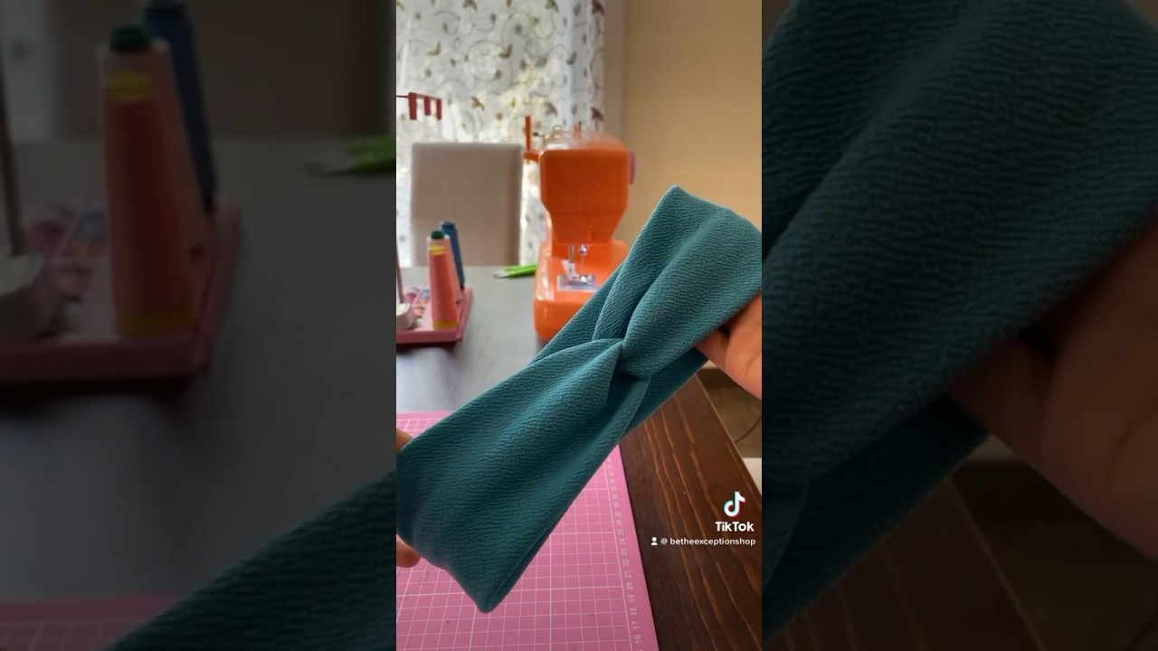 Nuevo tutorial cintillo para el cabello👸🏽🦋 #costura #sewing #sewingtutorial #tutorial#tips