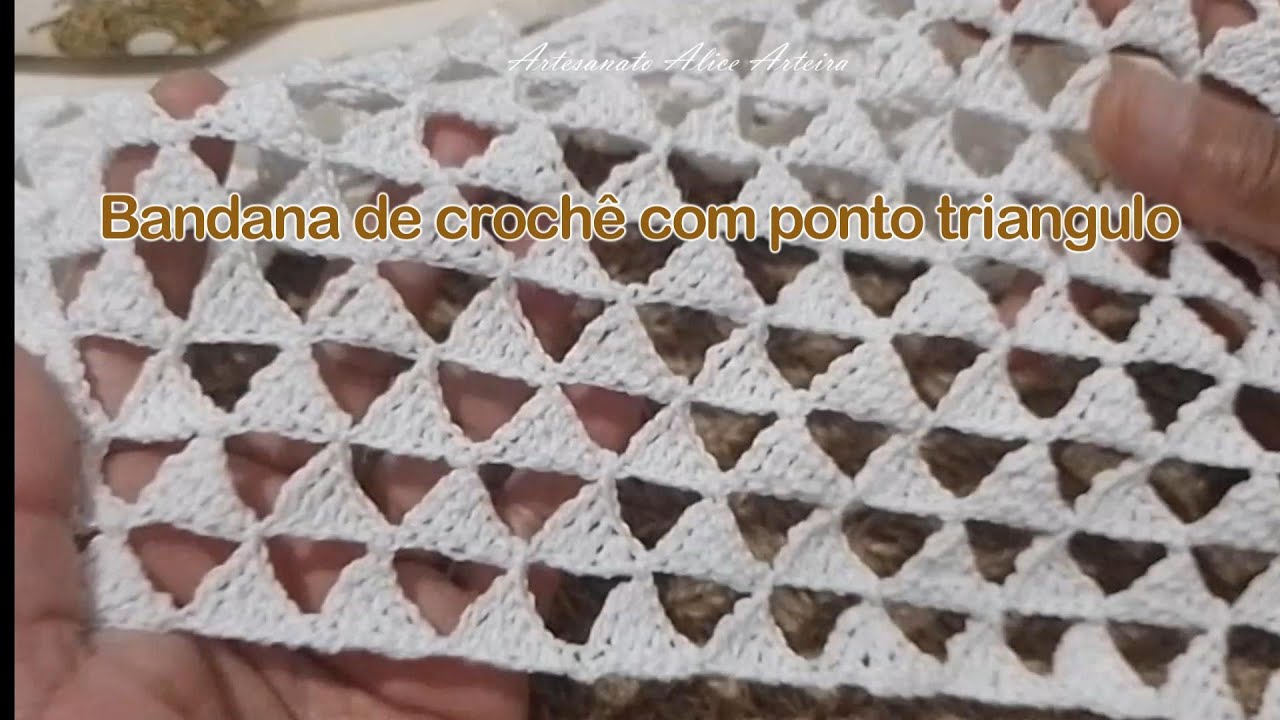Bandana de crochê com ponto triângulo