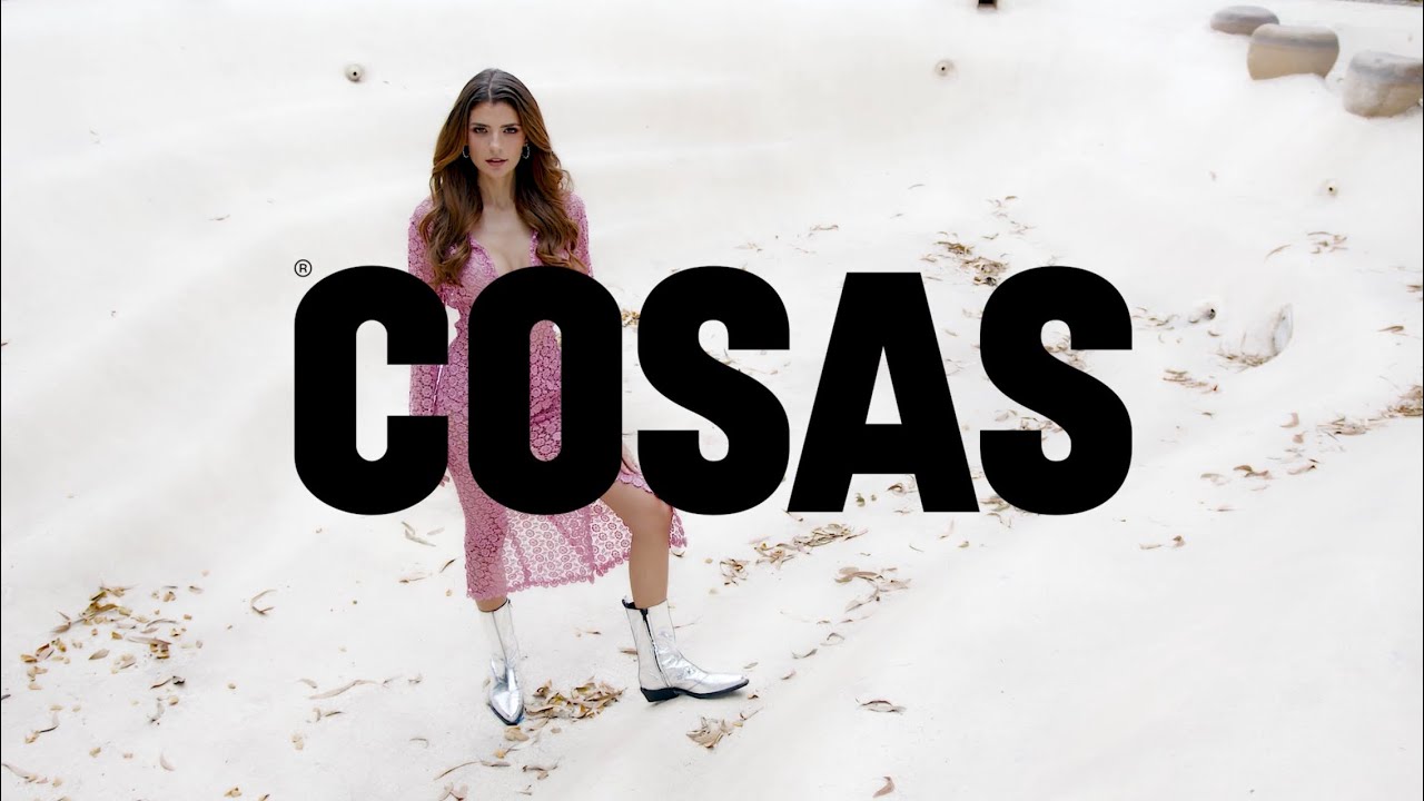 Portada 737 de COSAS con Tati Calmell del Solar y Cristóbal De Col