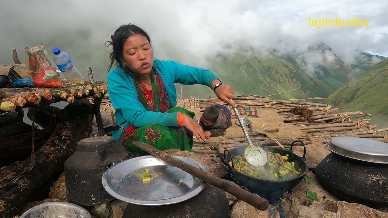 cooking bamboo root and chicken || lajimbudha ||