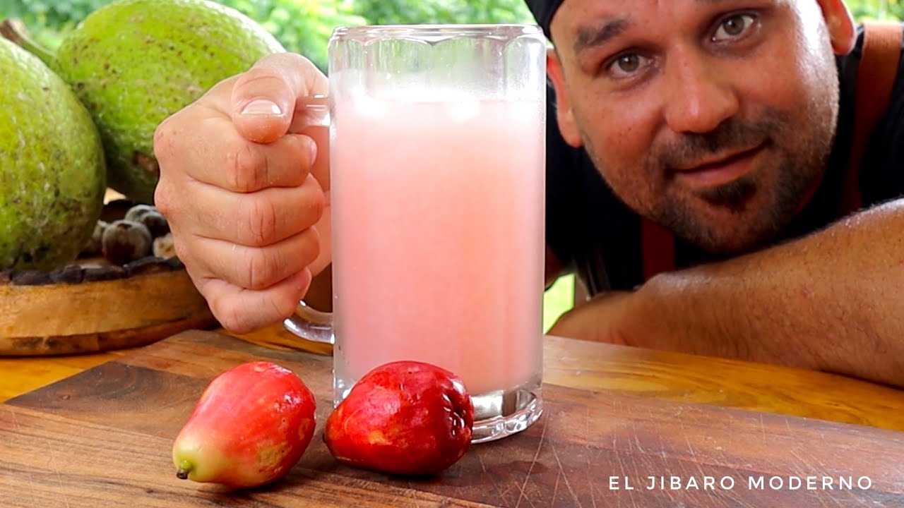 HACIENDO JUGO DE UNA FRUTA CASI EXTINTA POMAROSA  ESTA EN PELIGRO DE EXTINCION