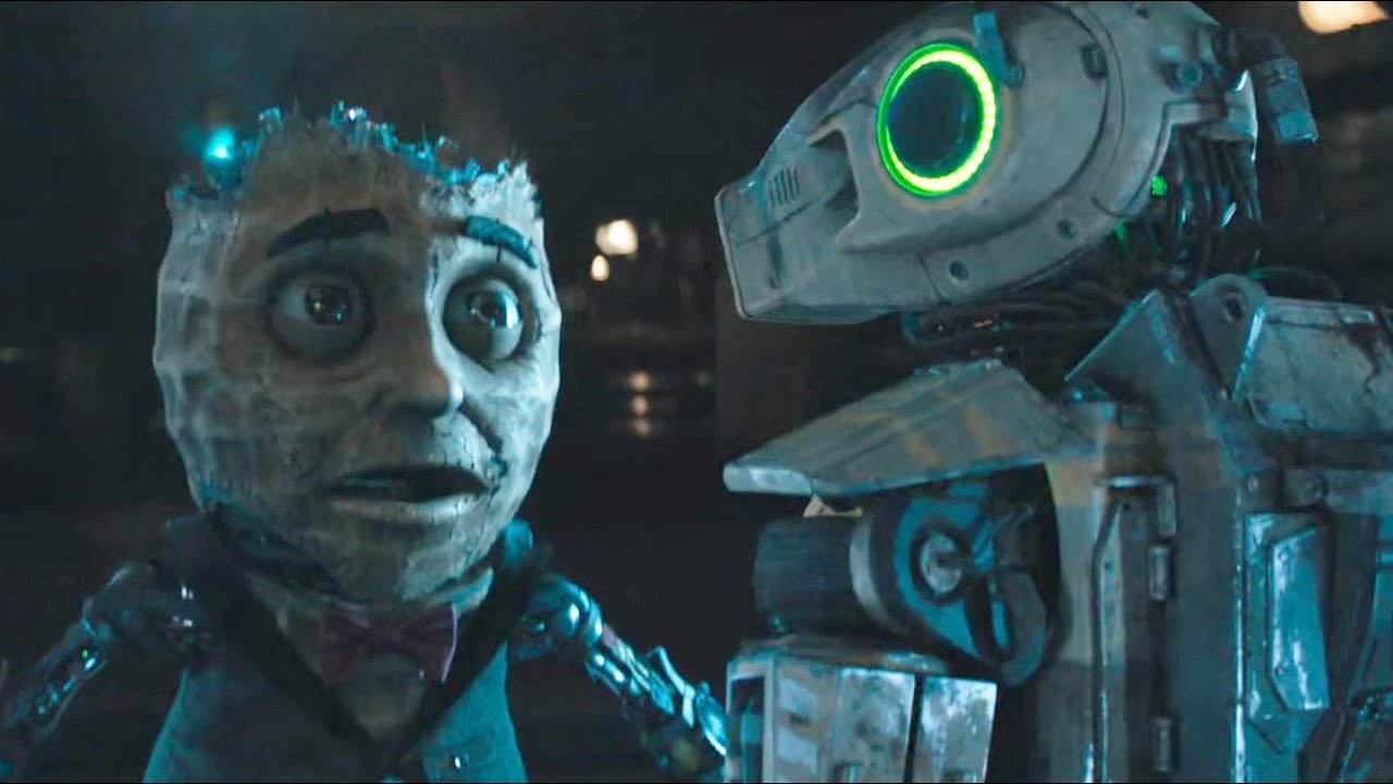 Junkyard Robots Fight Scene - Mr Peanut VS Marshall | The Electric State