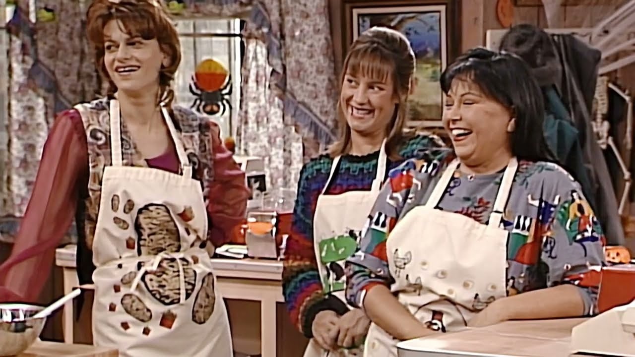 DEAD BODIES, FAKE VOMIT & A SECRET AFFAIR?! Roseanne’s MOST INSANE Halloween Ever!