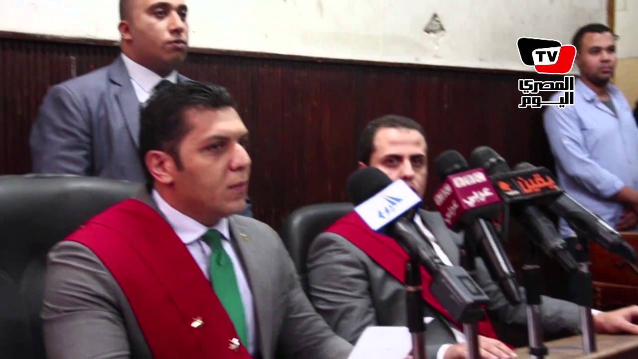 لحظة النطق بالحكم ببراءة أحمد موسى