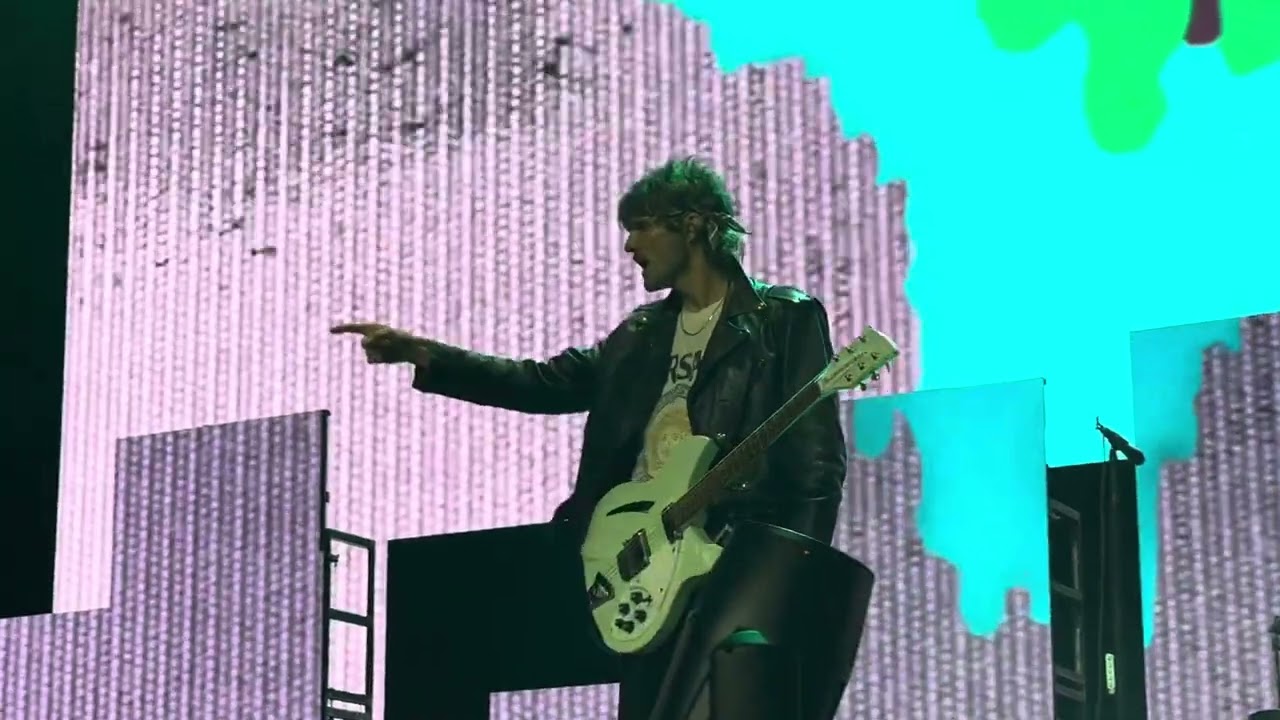 Boys Like Girls - Hero/Heroine / On Top of the World (Live in Manila 2025)