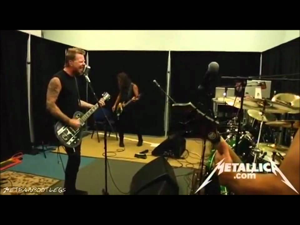 Metallica - Tuning Room [Paris May 12, 2012] HD