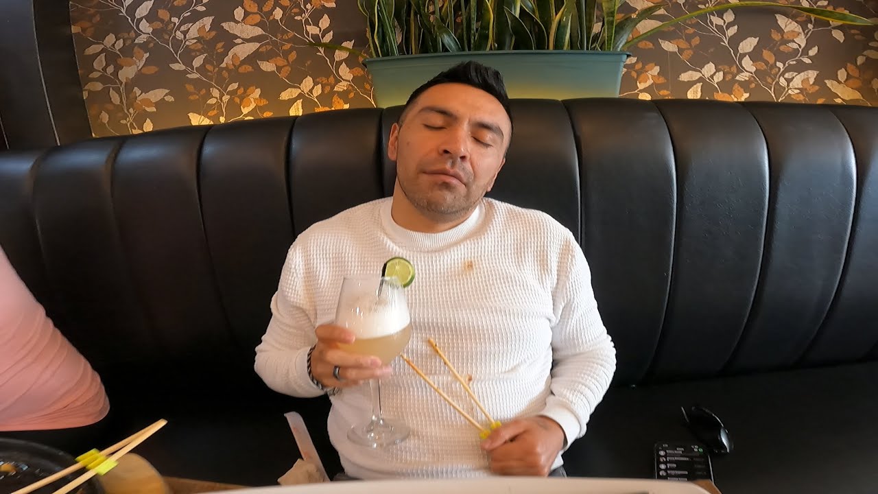 Primera vez comiendo SUSHI 😬