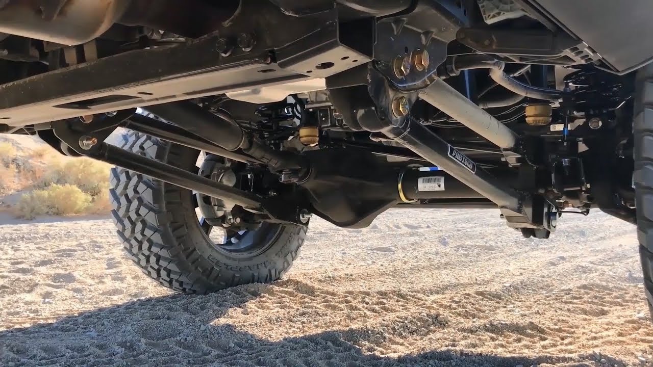 Fabtech Suspension - Ford Super Duty 8
