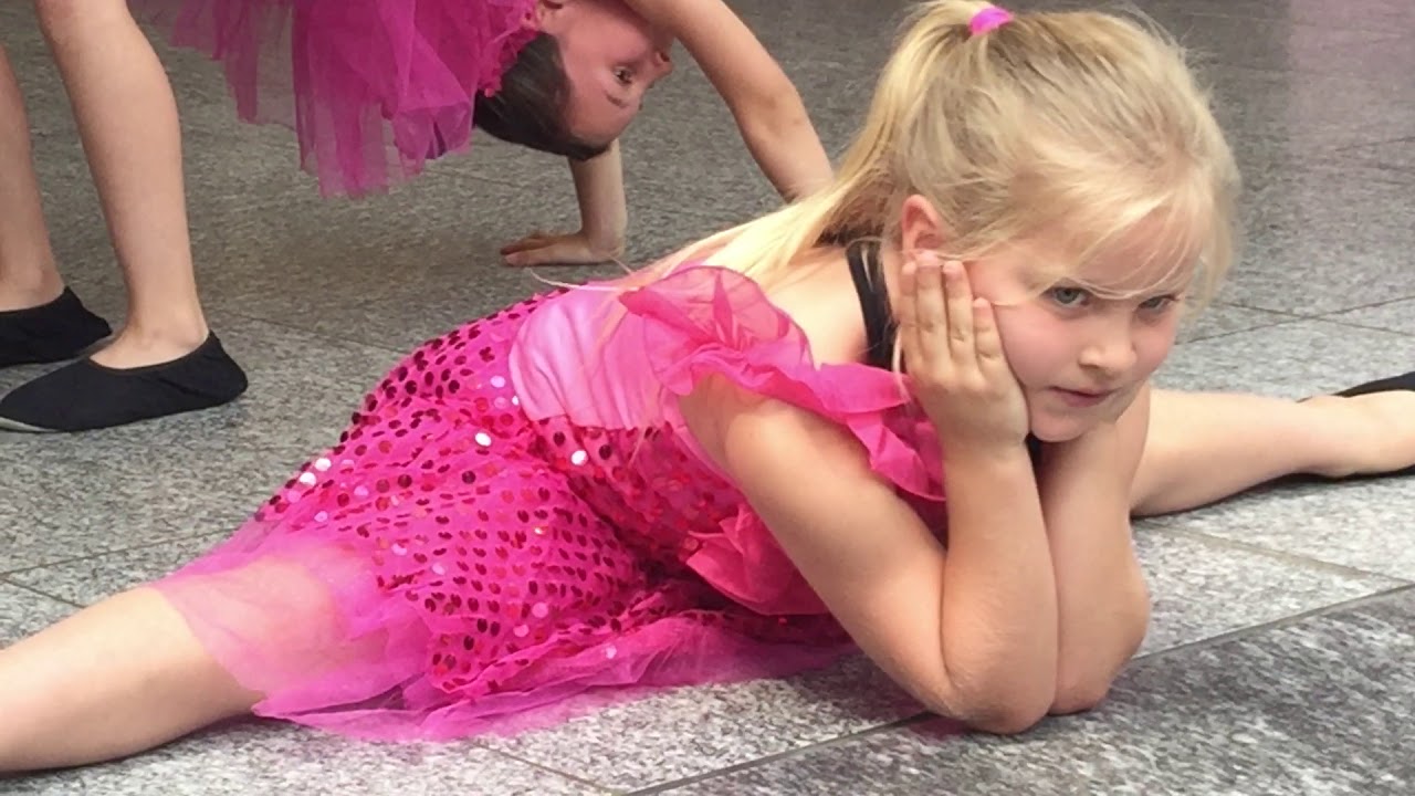 Danceshow Kids Neudorf Center 2018 by matchless