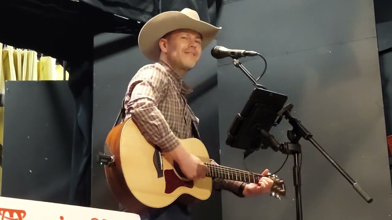 Wayne T, Okie From Muskogee