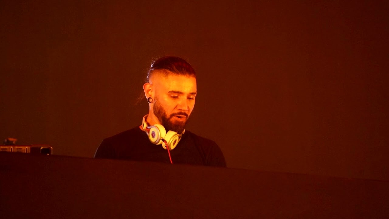 Rumble x Skanka x Xena x Inhale Exhale x Tears x A Street I Know x... + (Skrillex Mashup)