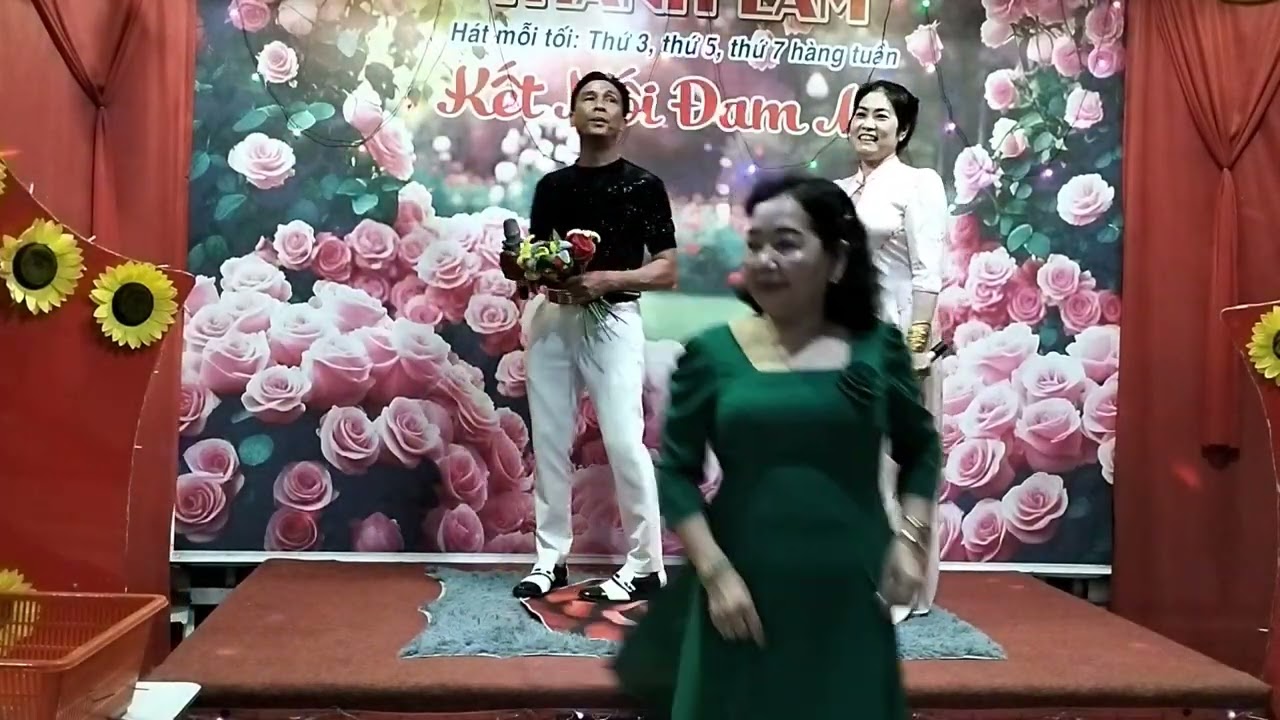 Bánh bông lan, song ca, anh đúng và Kim Giang