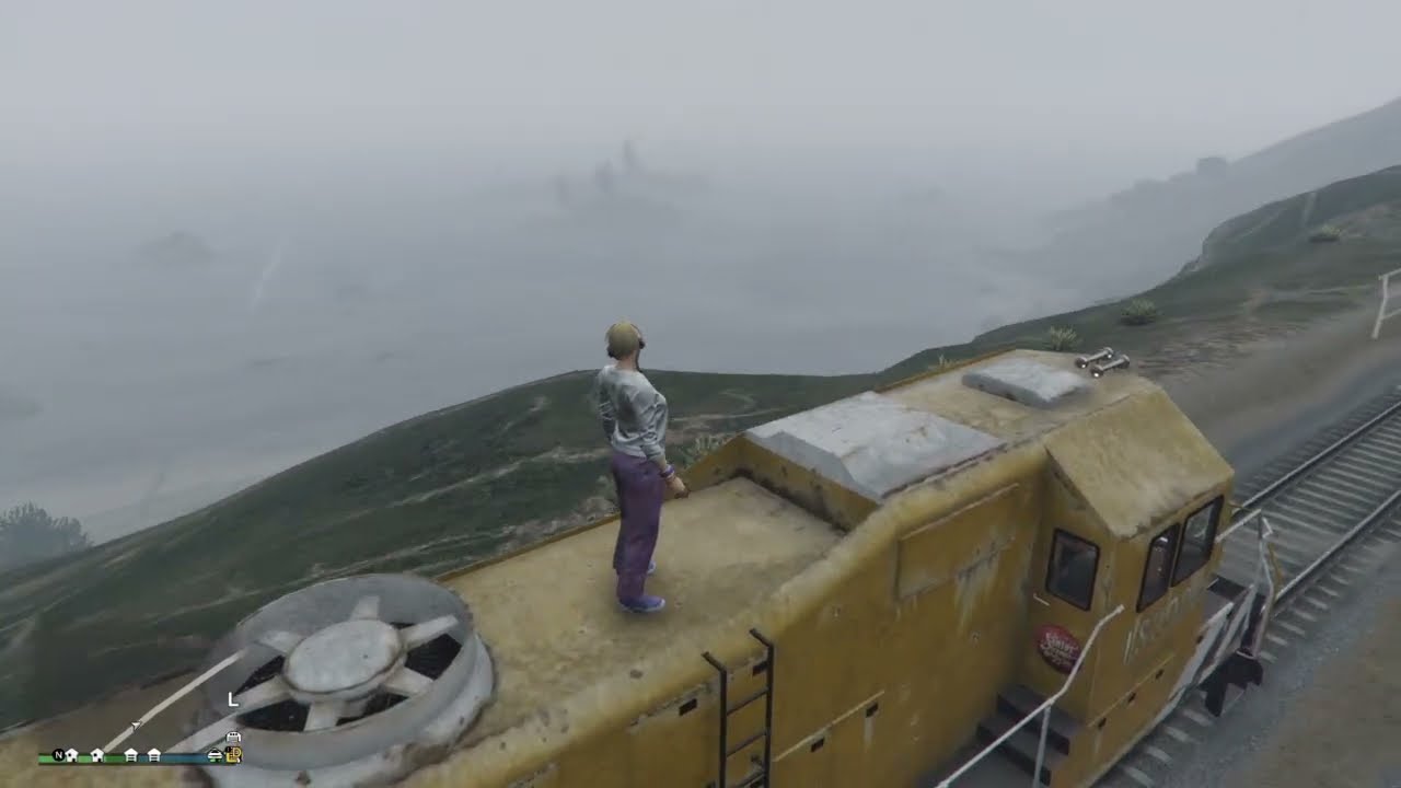 Go loco! :D  Scenic train ride in Grand Theft Auto V Online