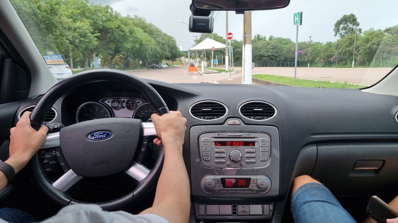 Acelerando Focus Ghia Sedã Automático - O melhor do segmento!
