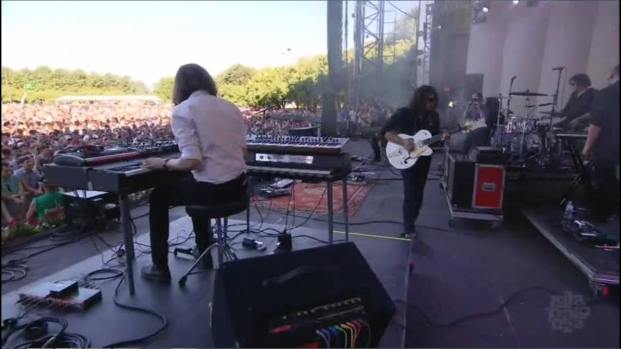 The War on Drugs - Eyes to the Wind (Live)
