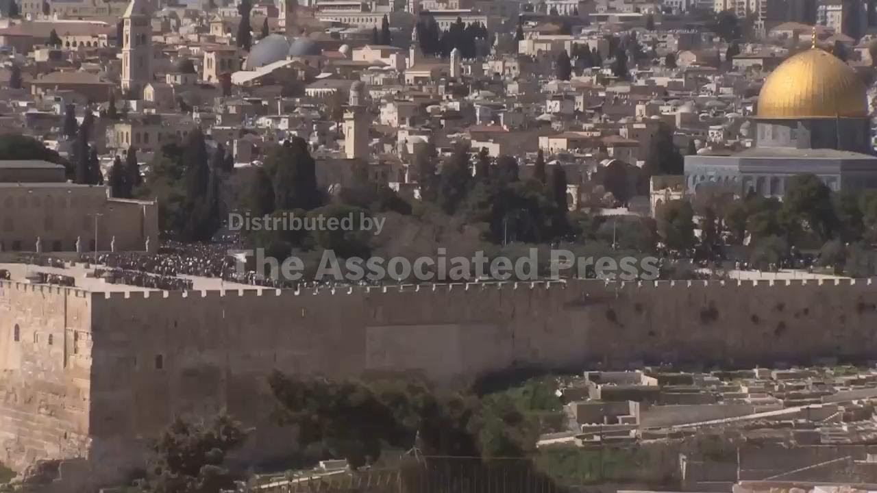 First Ramadan Friday prayers held at Jerusalem's Al-Aqsa mosque since Israel-Hamas ceasefire