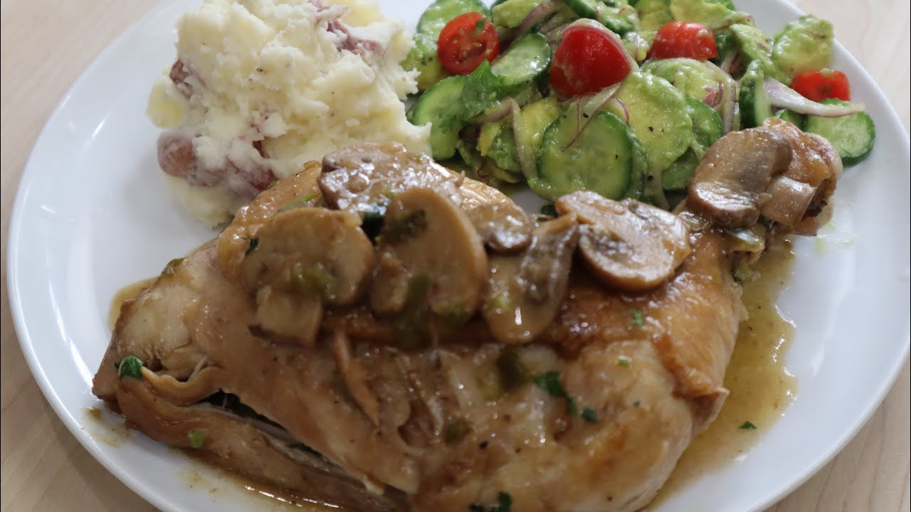 Almuerzo fácil con Pollo , pure de papas y ensalada en 30 minutos.