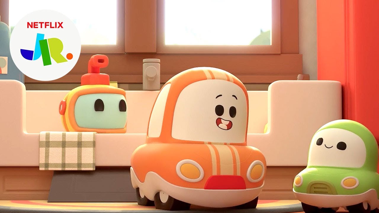 Hiding Moby Fishy Face from Mom & Dad ⚓️ Go! Go! Cory Carson | Netflix Jr