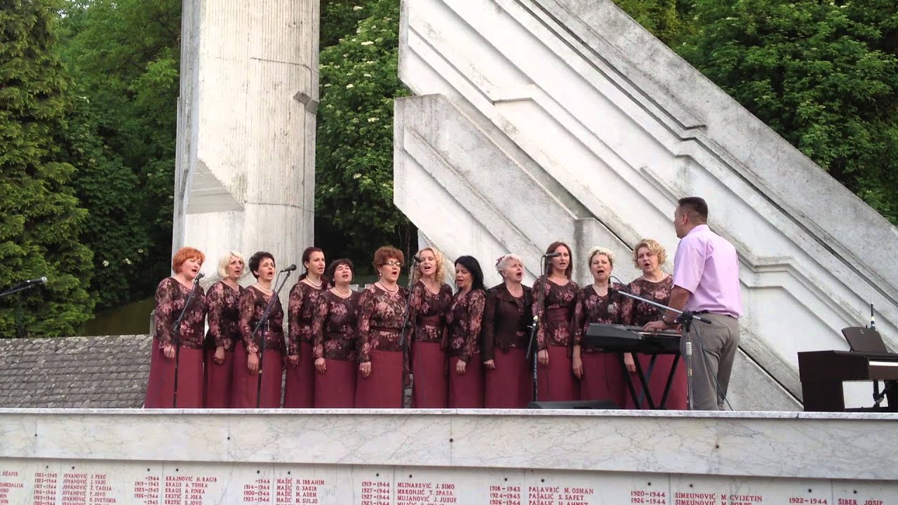 Ženski ansambl KUD Gradačac