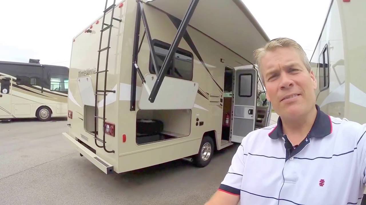 2017 Winnebago Minnie Winnie 25B Class C Motor Home