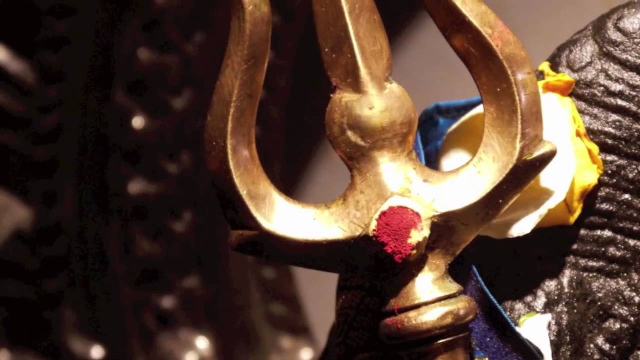 Sri Sathya Sai Baba: Shivashtakam by Sai Students