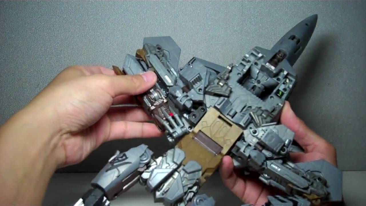 Transformers HFTD Leader Class Starscream Transformation & Alt Mode