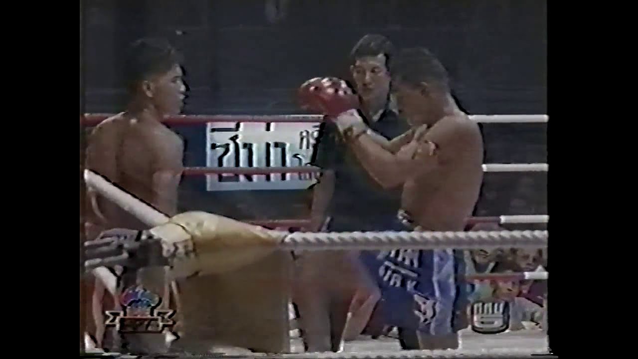 Jongsanan Fairtex vs Sakmongkol Sitchuchoke | Muay Thai from Lumpini Stadium