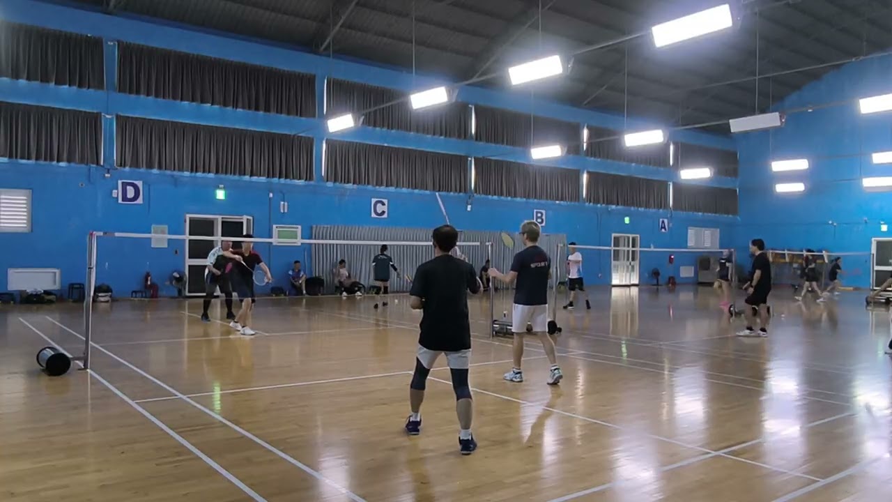 二四羽球隊2/26-8 柏丞,斯理Vs 滷蛋,寬典