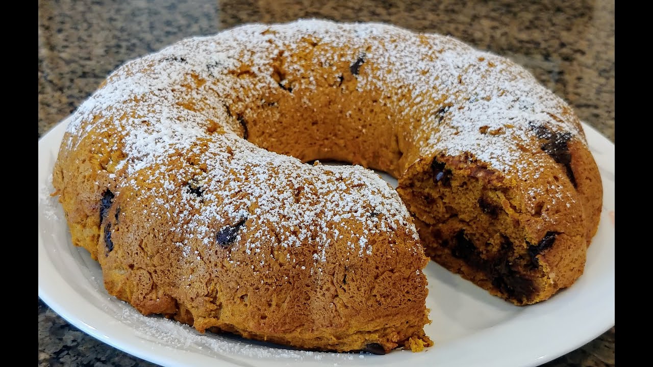 Easy 3 Ingredient Pumpkin Spice Cake
