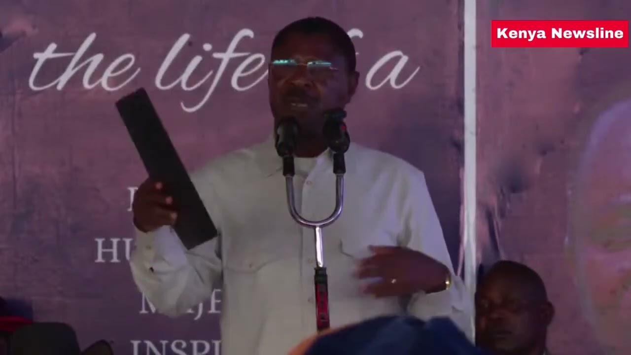 CRAZY!Wetangula forced to Speak with lights off as angry Bungoma residents demand Prof.Siamba kilers