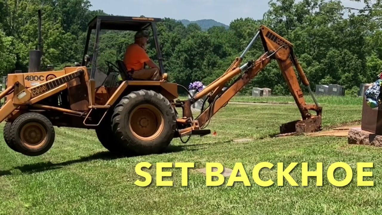 How a cemetery carries out a funeral. #cemetery #tennessee #grave #graveyard #funeral #backhoe #dig