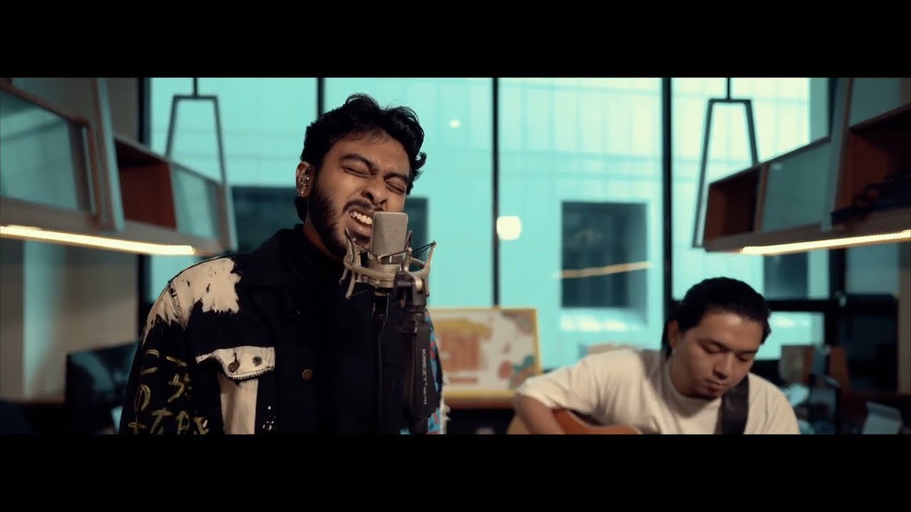 Prince Husein - Fireflies (Live at Prambors 50th Anniversary)