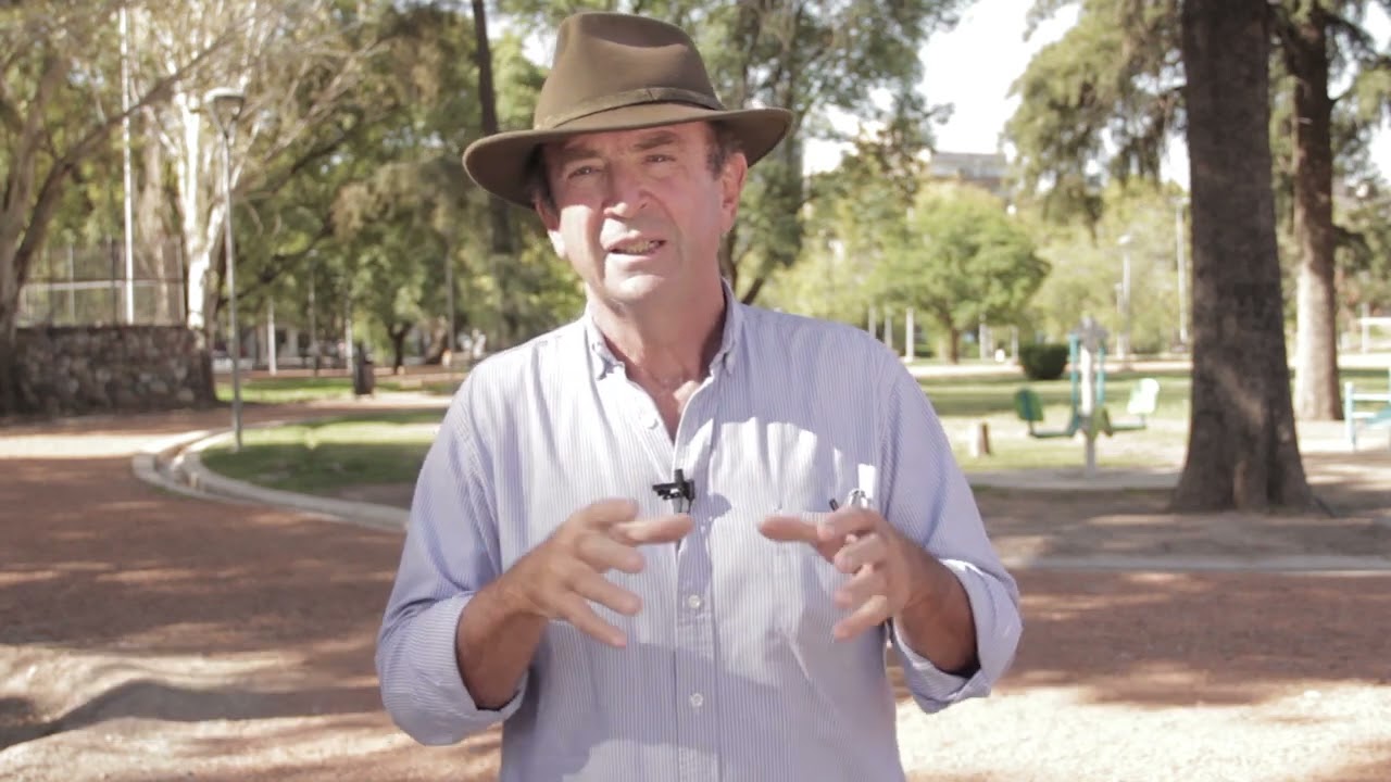 Dr  Sergio De La Torre - Médico veterinario - El zorro y su función de control biológico de plagas