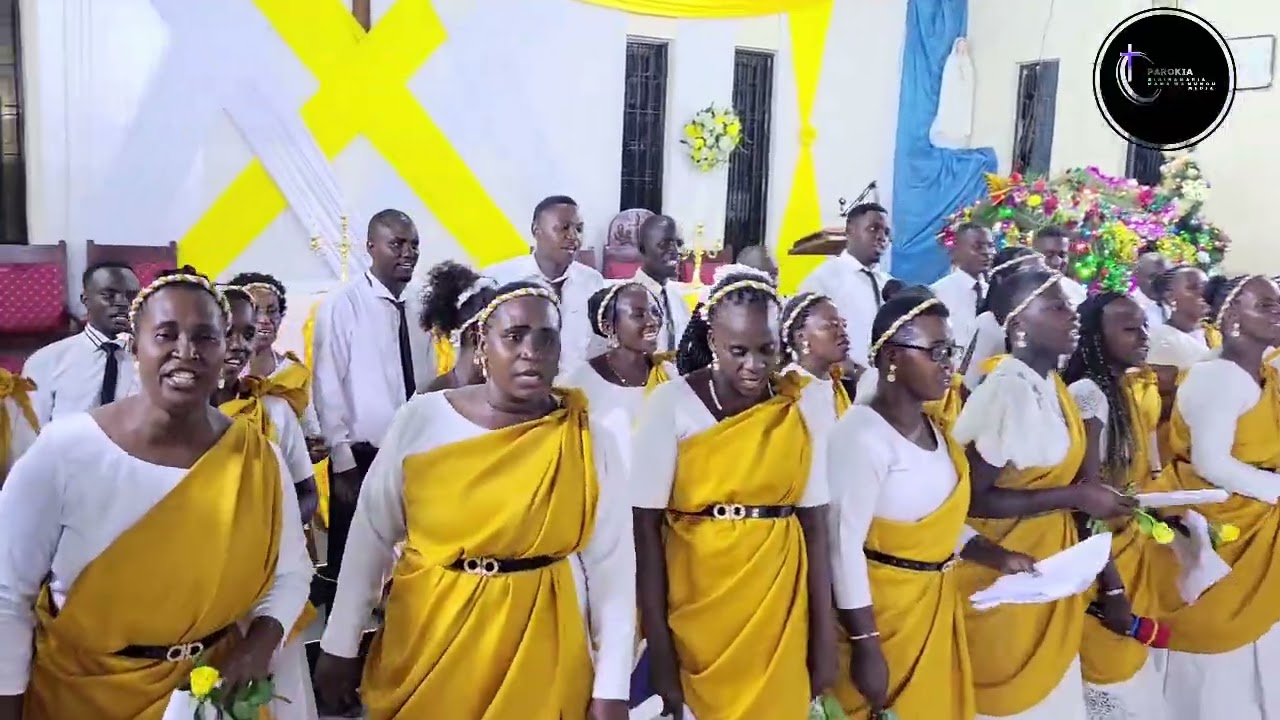 🎄 Tusherehekee Krismasi Pamoja na Parokia Yetu!Tazama Kwaya ya bikira maria mama wa mungu vijibweni.