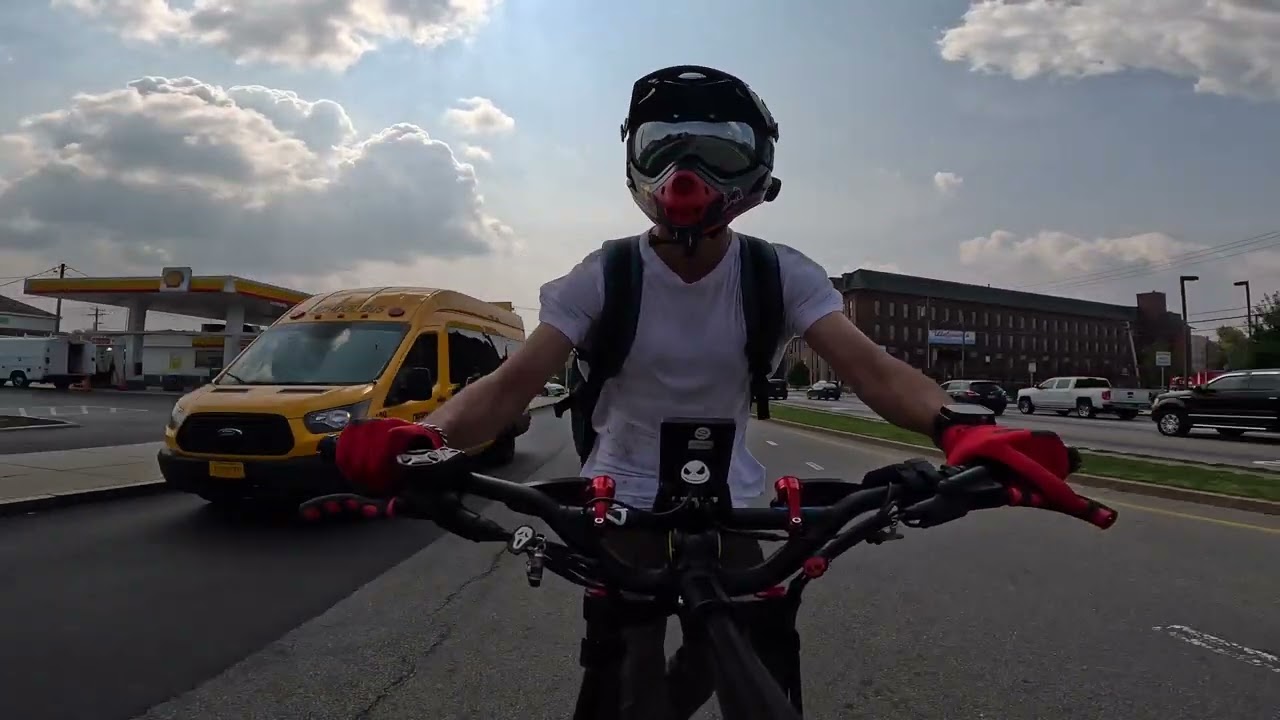 Kaabo Wolf King GT Pro -  PMT Tires - Testing Selfie Stick Mount