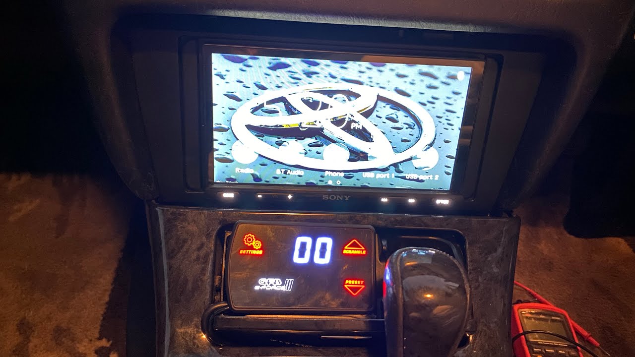Toyota crown non premium 171 headunit install