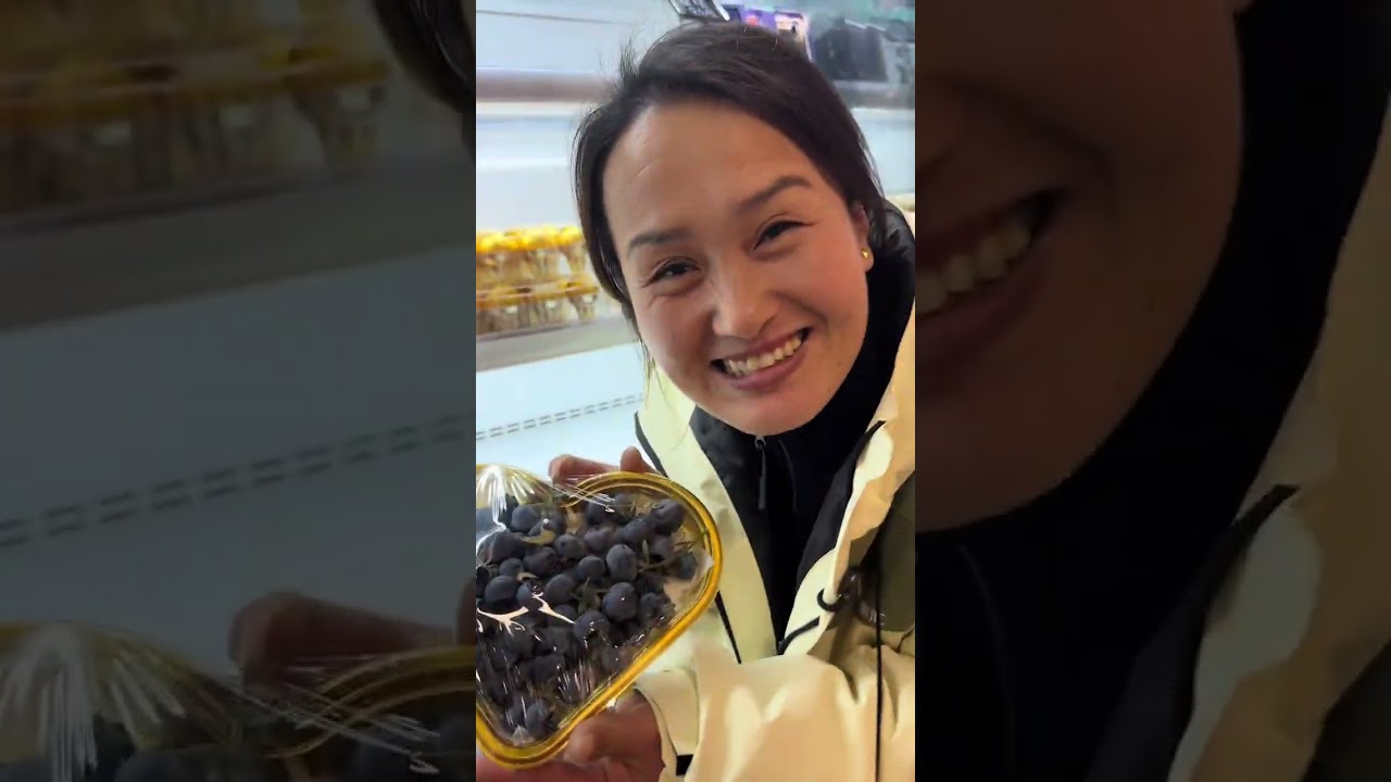 妹妹的水果店翻天今日探班来帮忙还告诉大家一个好消息妹妹 水果店明天开业啦欢迎来店里给妹妹捧场#我的乡村生活 #我的日常
