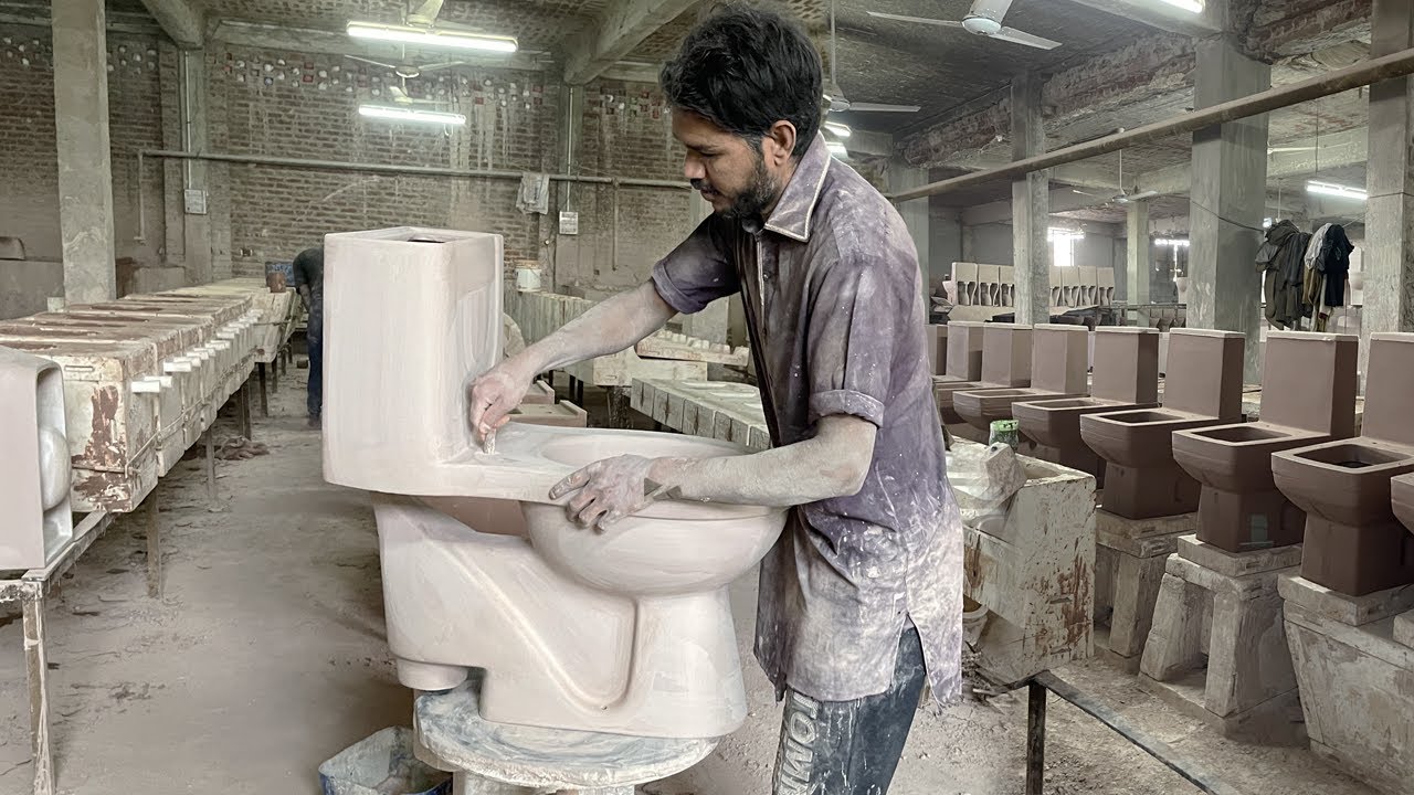Ceramic Toilet Seat Manufacturing Process in Factory | How Commodes are made? 도자기 공장