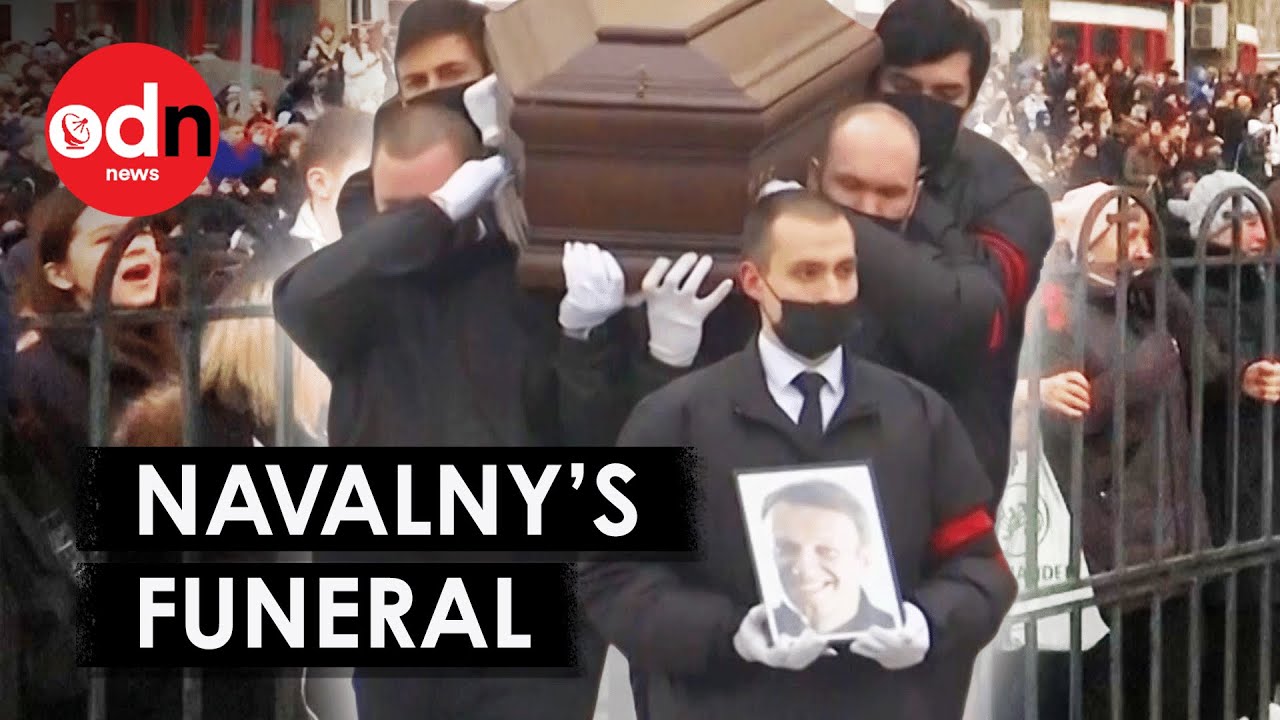 Thousands Risk Arrest With Anti-Putin Chants at Navalny’s Funeral