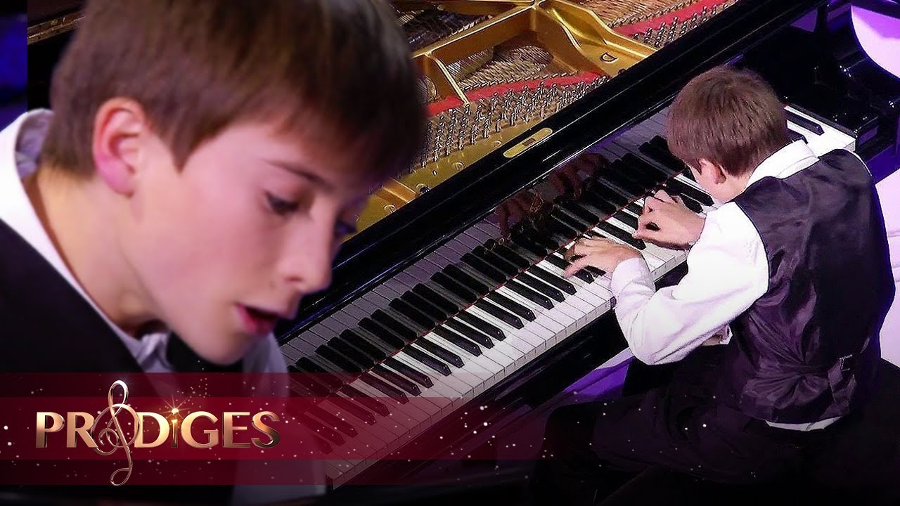 Isaac pianote la 